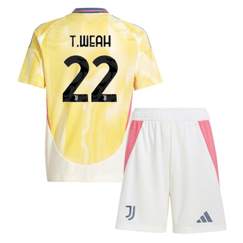 Fotbollsset Barn Bortatröja 2024/25 med tryck Timothy Weah 22