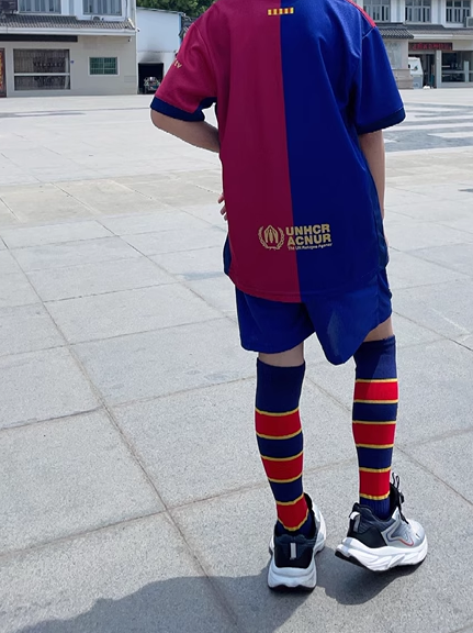https://www.fotbollbilliga.com/wp-content/uploads/2025/04/Barcelona-troja-billigt.png