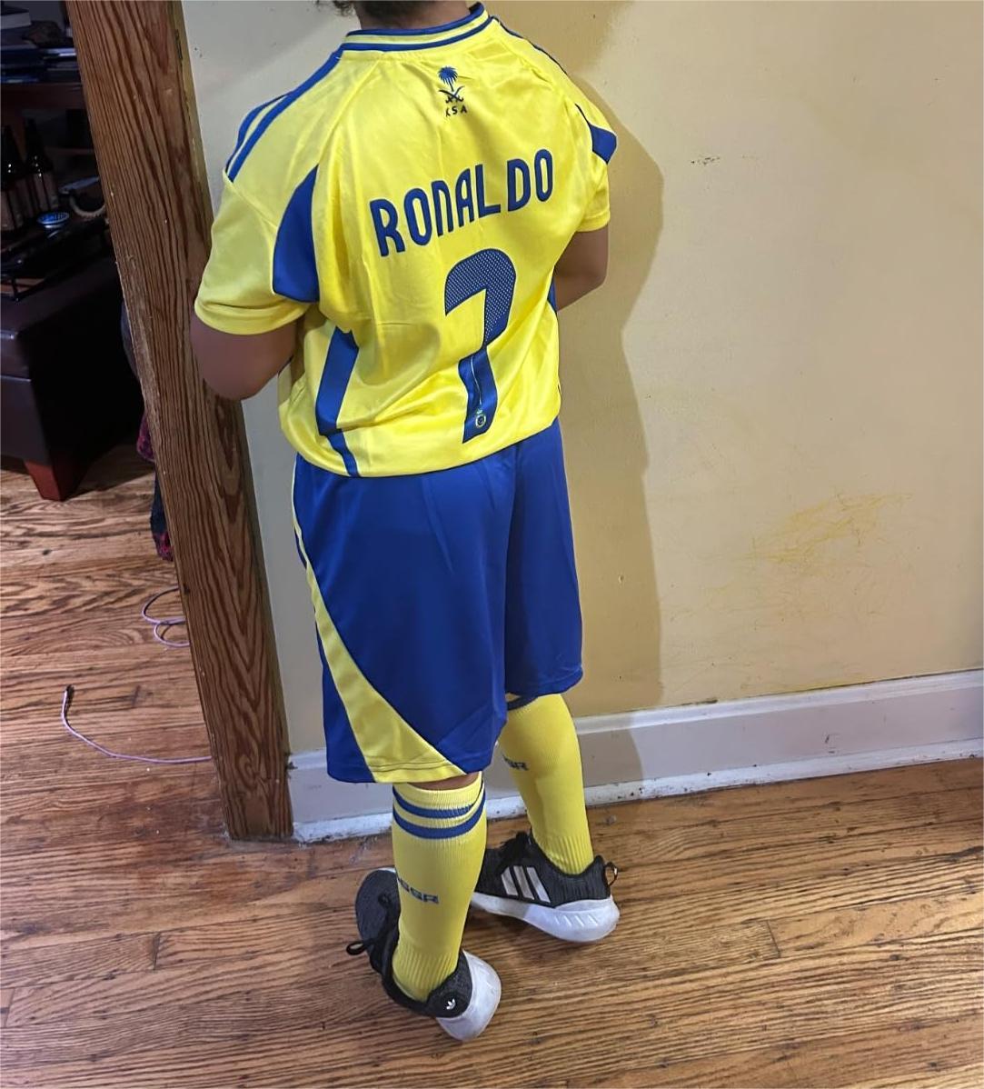 https://www.fotbollbilliga.com/wp-content/uploads/2025/04/Barn-Al-Nassr-FC-Hemmatroja.jpg