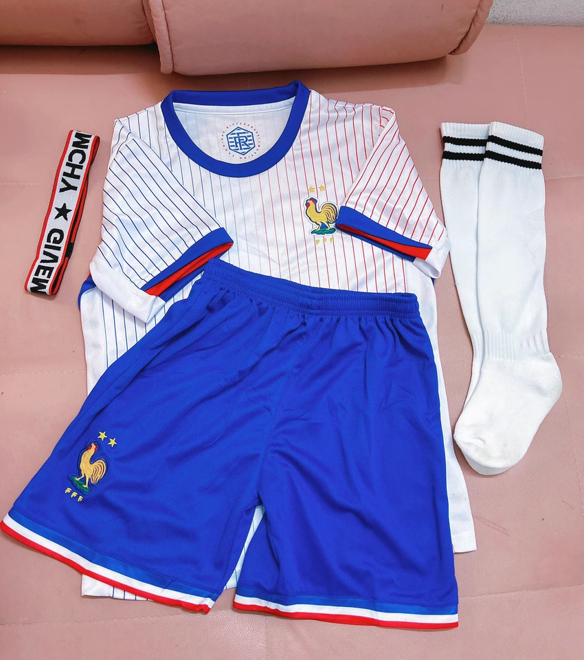 https://www.fotbollbilliga.com/wp-content/uploads/2025/05/Frankrike-Borta-EURO-2024.png