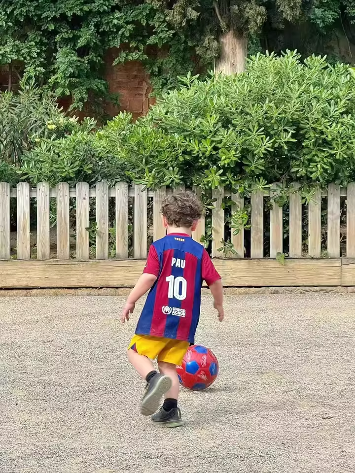 https://www.fotbollbilliga.com/wp-content/uploads/2025/06/Billiga-Fotbollstrojor-Barn-FC-Barcelona-2024.png