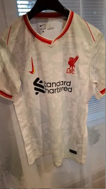 Billiga Fotbollstrojor Herr Liverpool Tredjetroja 2025.webp