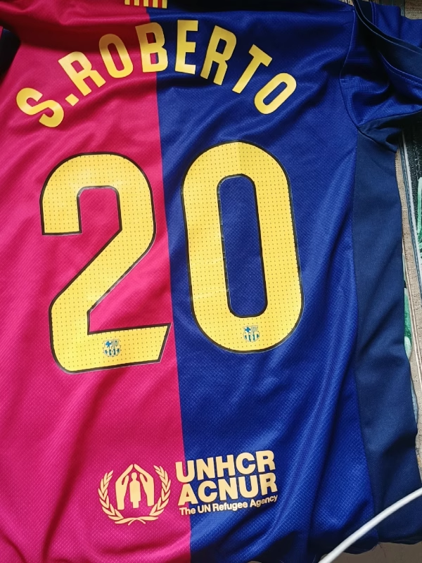 https://www.fotbollbilliga.com/wp-content/uploads/2025/06/FC-Barcelona-Hemmatroja-2025-2.png