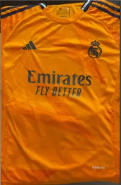 Fotbollsklader Dam Real Madrid Bortatroja 2025.webp
