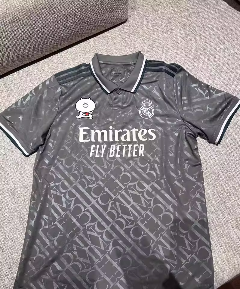 Herr Real Madrid Tredjetroja 2025.png