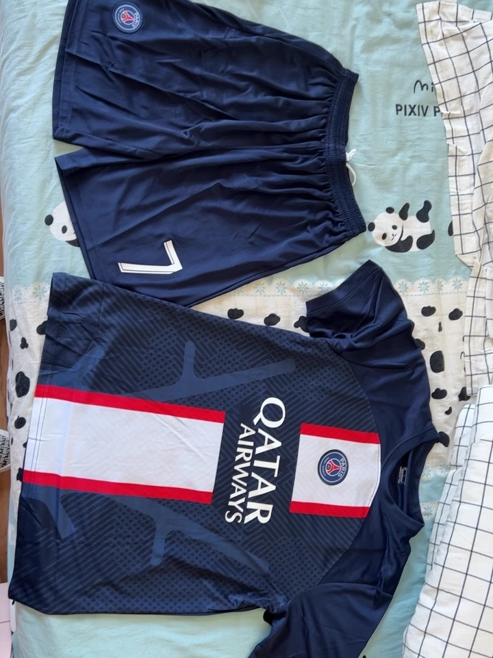 Paris Saint Germain MBAPPE 7 Hemmatroja.png
