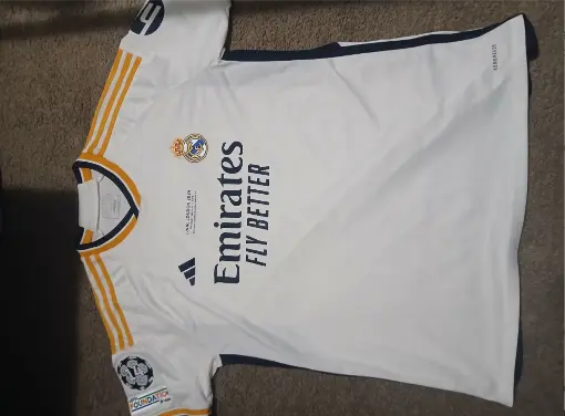 Real Madrid Hemma troja.webp