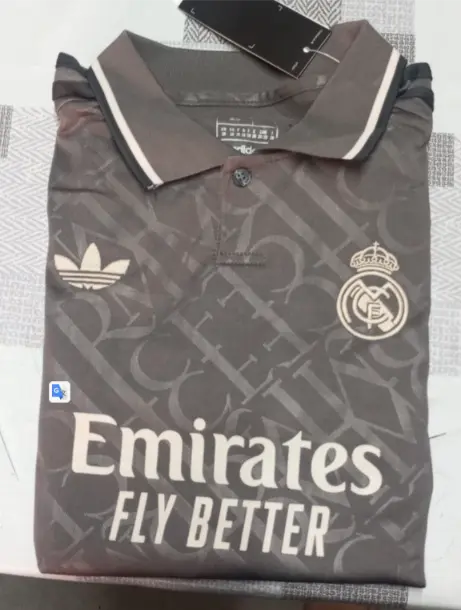 Real Madrid Tredjetroja 2025-Kortarmad.webp