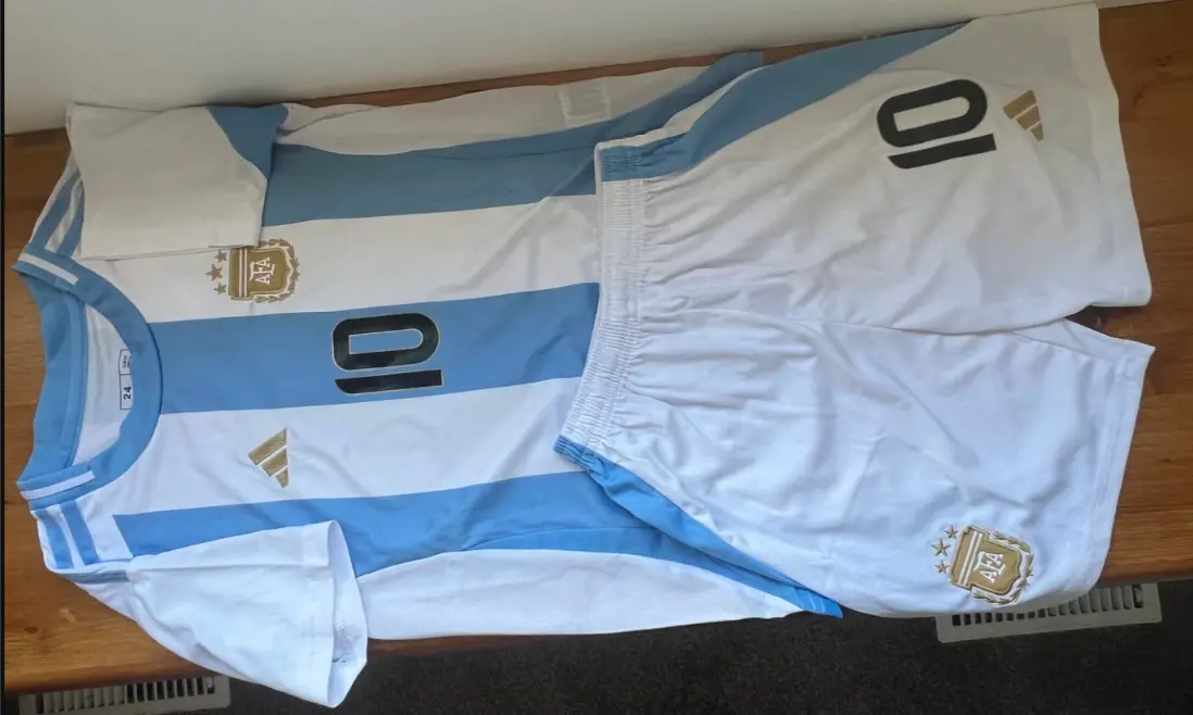 Argentina Lionel Messi 10 troja.webp