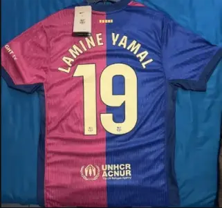 Barn FC Barcelona Hemmatroja 2024.webp