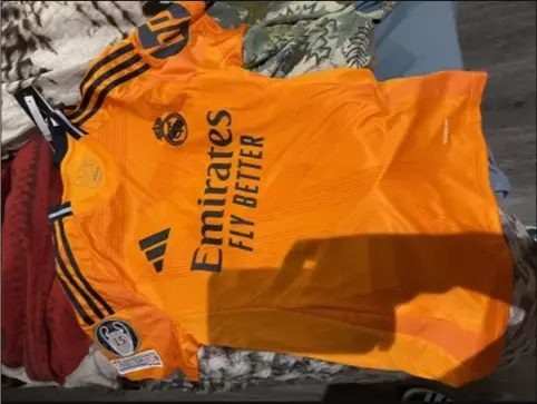 Fotbollsklader Dam Real Madrid Bortatroja 2025.webp