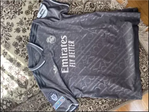 Fotbollstrojor Billigt Real Madrid Tredjetroja 2025-1.webp