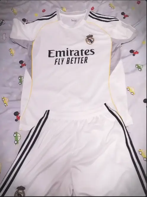 Matchstall Fotboll Barn Real Madrid Hemmatroja 2025.webp