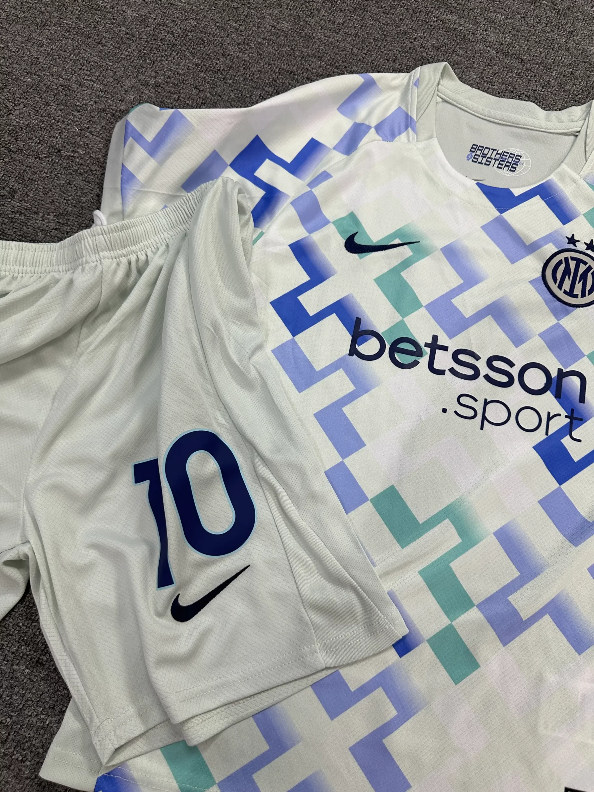 Fotbollsset Barn Inter Milan Bortatroja.webp