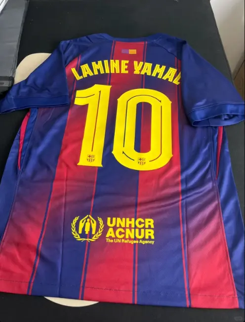 Fotbollstroja med namn Lamine Yamal 10 FC Barcelona-1.webp