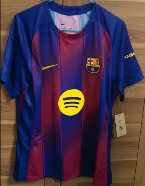 Lamine Yamal 10 FC Barcelona troja 2025-26.webp