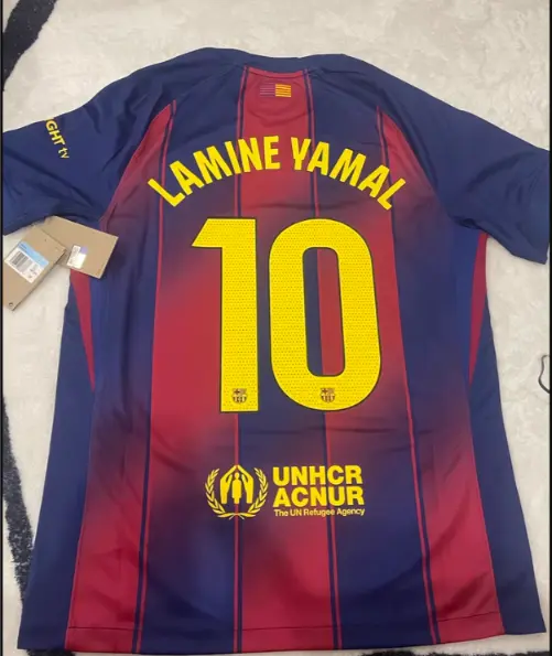 Lamine Yamal troja FC Barcelona-1.webp