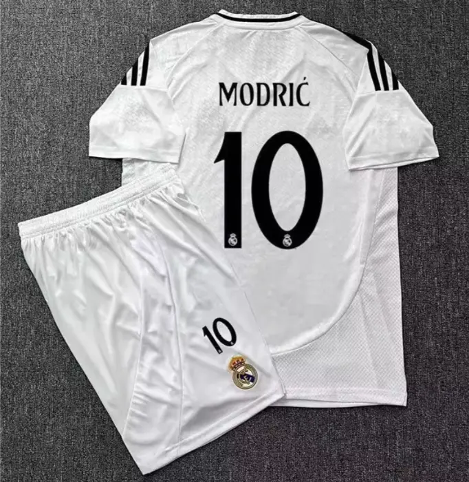 Billiga Fotbollstrojor Barn Real Madrid Hemmatroja 2025.webp