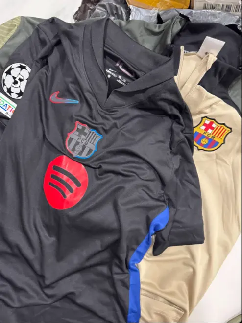 Billiga Fotbollstrojor Herr FC Barcelona Bortatroja 2025.webp
