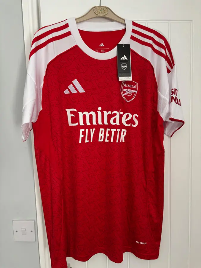Fotbollstrojor Billigt Herr Arsenal Hemmatroja 2025.webp