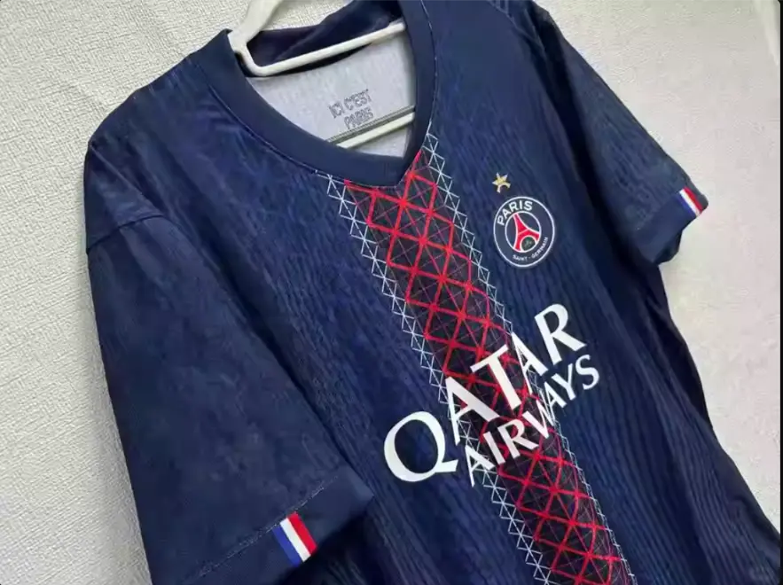 Fotbollstrojor Billigt Paris Saint Germain Hemmatroja 2026.webp