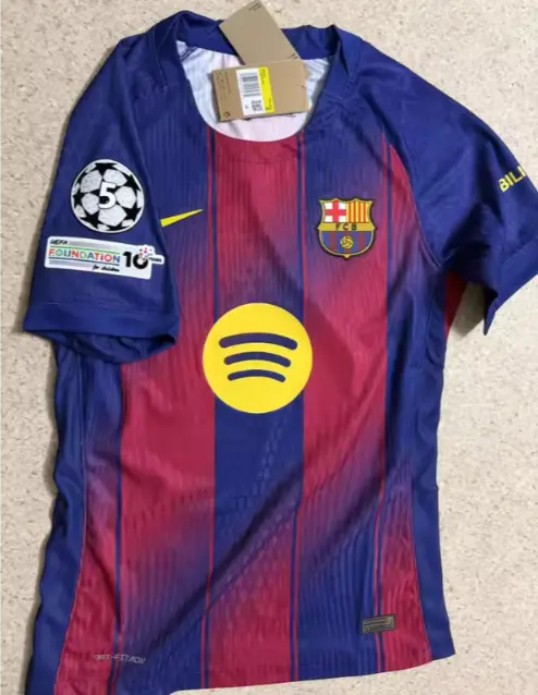 Fotbollstrojor med tryck Lamine Yamal 10 Barn FC Barcelona-1.webp
