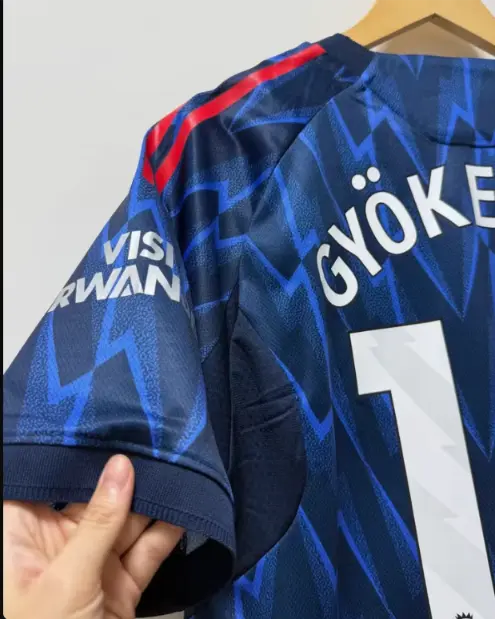 Herr Fotbollstroja Arsenal Bortatroja 2026 Viktor Gyokeres 14-1.webp