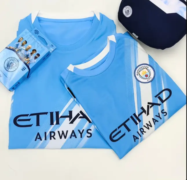 Fotbollsklader Manchester City Hemmatroja 2026 Kortarmad.webp