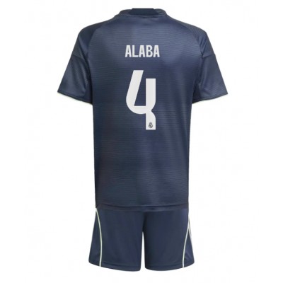 Billiga Fotbollströjor Barn Real Madrid Bortaställ 2025/26 Fotbollsset David Alaba 4
