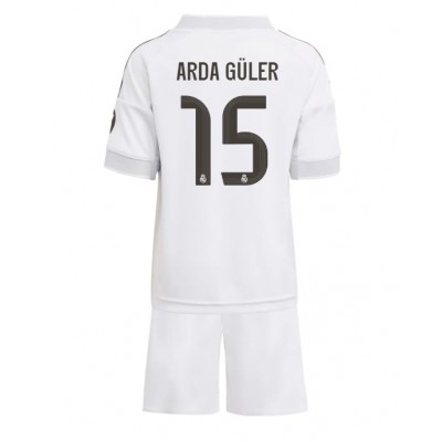 Billiga Fotbollströjor Barn Real Madrid Hemmaställ 2025/26 Set Arda Güler 15