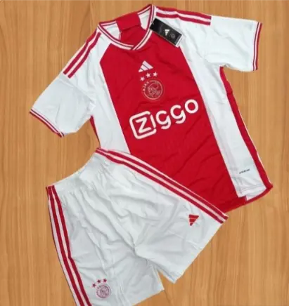 Billiga Fotbollstrojor Barn AFC Ajax Hemmatroja 2023-2024 Kortarmad Korta byxor.webp