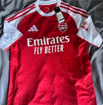 Fotbollstroja Herr Arsenal Hemmatroja 2025-26 Kortarmad Piero Hincapie 5.webp
