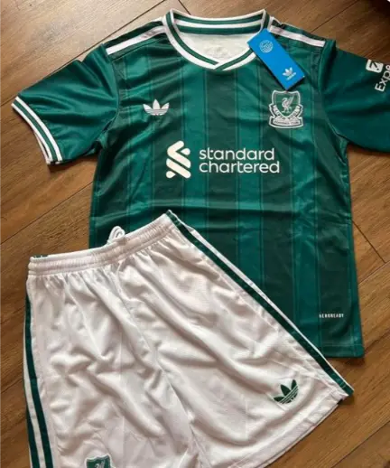 Liverpool Matchtrojor Barn Tredjestall 2025-26 Troja Shorts.webp