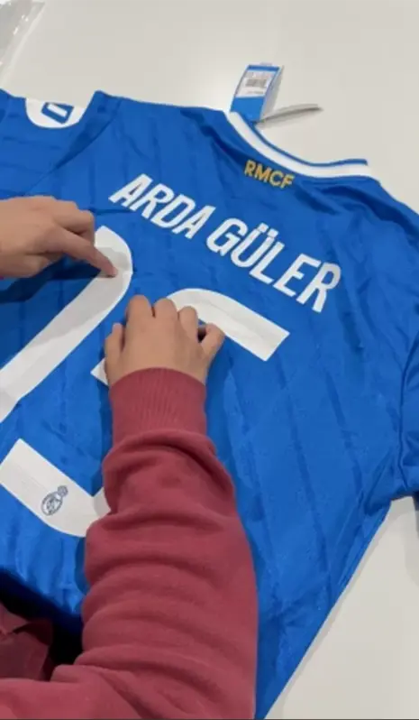 Real Madrid Tredjetroja 2026 Herr Fotbollstrojor med tryck Arda Guler 15-1.webp