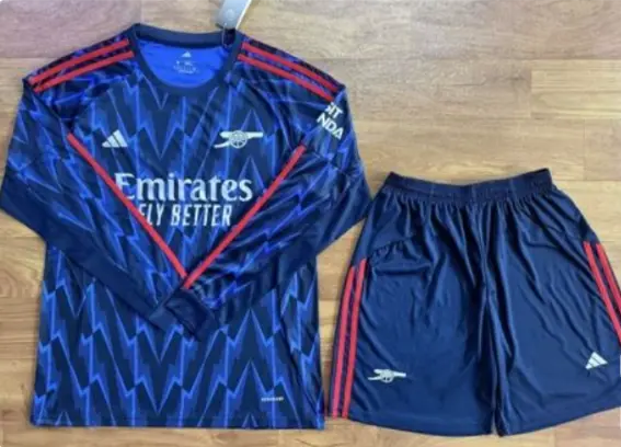 Barn Arsenal Bortastall 2025-2026 Langarmad Fotbollstroja Shorts.webp