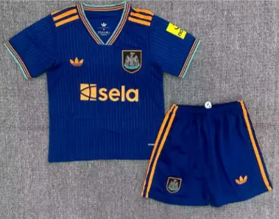 Billiga Fotbollstrojor Barn Newcastle United Tredjetroja 2026 Fotbollsstall.webp