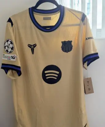 Kopa FC Barcelona Herr Bortatroja 2025 26 Kortarmad med eget tryck.webp