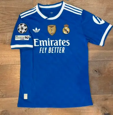 Kopa Real Madrid Tredjetroja 2025 26 Herr Kortarmad Med Eget Namn.webp