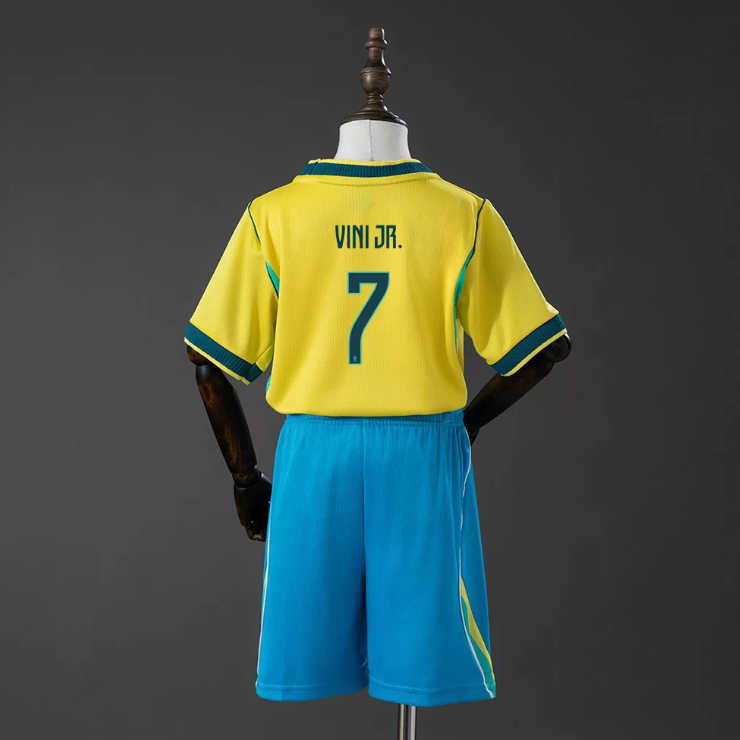 Brasilien VM 2026 Fotbollströja Vinícius Júnior 7 Hemmaställ Barn med Shorts