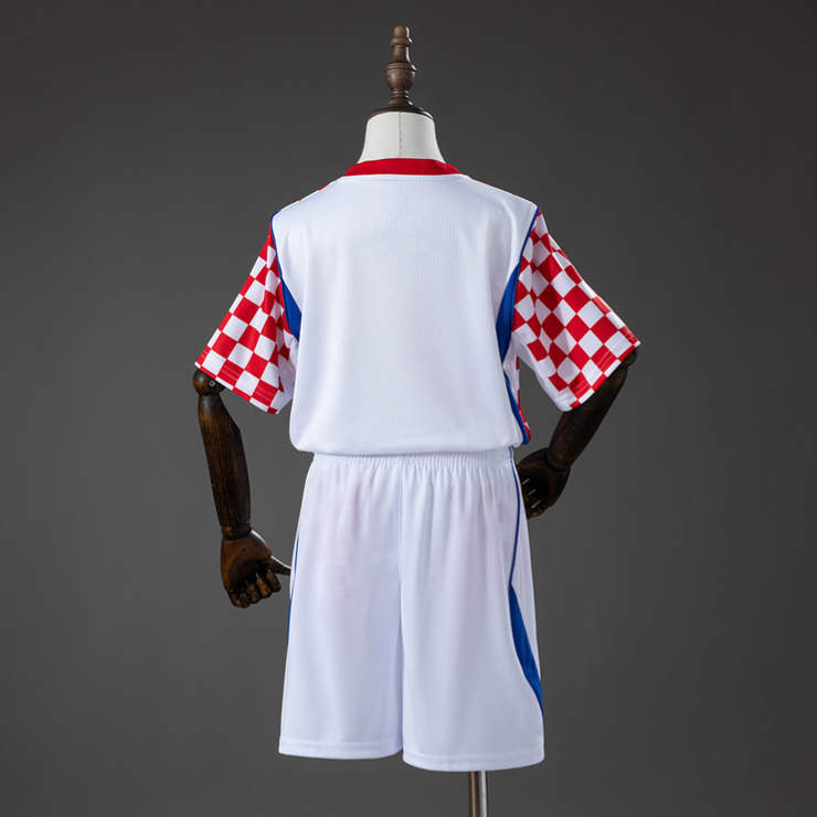 Kroatien Hemmatröja VM 2026 Barn Matchtröja Med Shorts-1