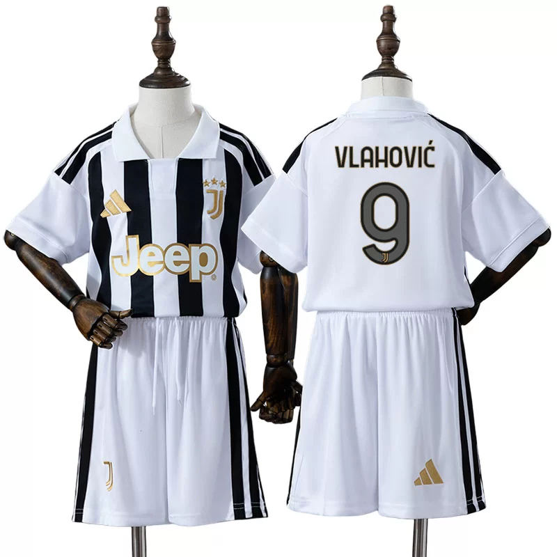 Juventus 2026/27 Dušan Vlahović 9 Hemmaställ Barn Vit Svart med Shorts